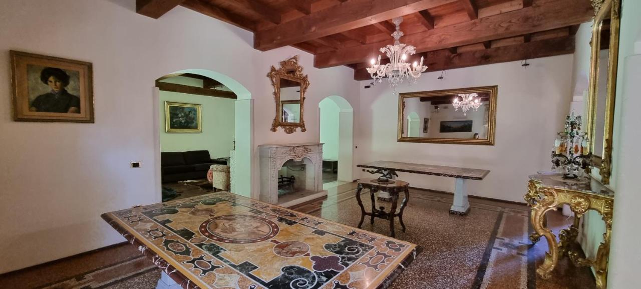 بولونيا Farolfi Apartments Villa Galliera المظهر الخارجي الصورة