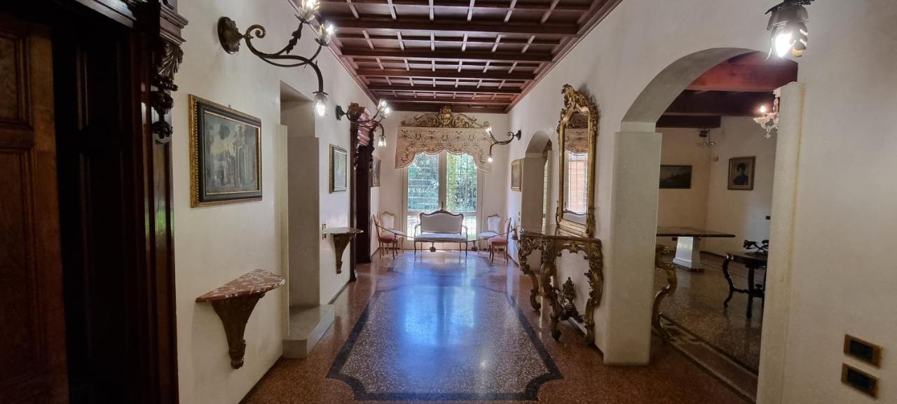 بولونيا Farolfi Apartments Villa Galliera المظهر الخارجي الصورة